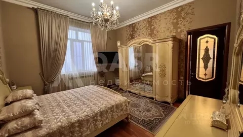 5-к кв. Дагестан, Махачкала ул. Мирзабекова, 35 (220.0 м)