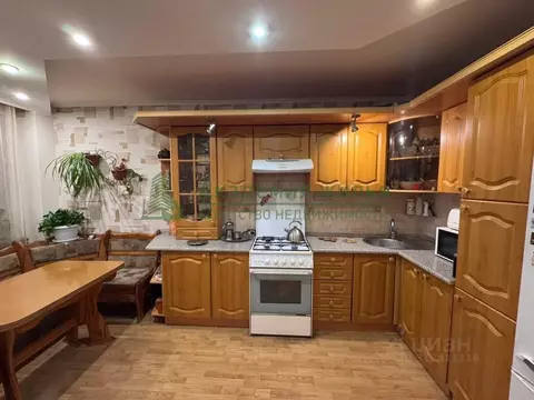 4-к кв. Саратовская область, Саратов ул. Усть-Курдюмская, 7г (105.0 м)