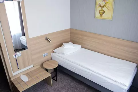 Комната Ямало-Ненецкий АО, Новый Уренгой Ленинградский просп., 15Б ...