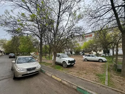 4-комнатная квартира: Дербент, улица Хизроева, 9 (100 м)