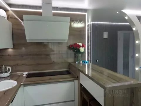 2-к кв. Тюменская область, Тюмень ул. Газовиков, 61 (56.0 м)