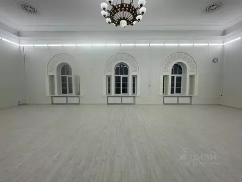 Офис в Волгоградская область, Волгоград ул. В.И. Ленина, 9 (150 м)