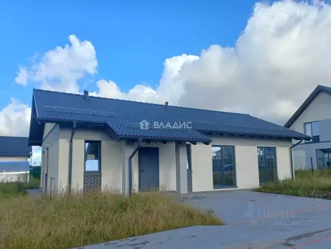 Дом в Калининградская область, Гурьевский муниципальный округ, пос. ...