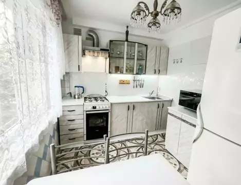 2-к кв. Краснодарский край, Сочи ул. Кирова, 77 (50.8 м)