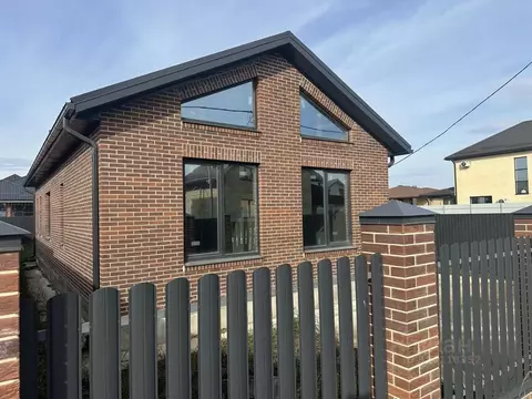 Дом в Краснодарский край, Краснодар ул. Богатырская (130 м)