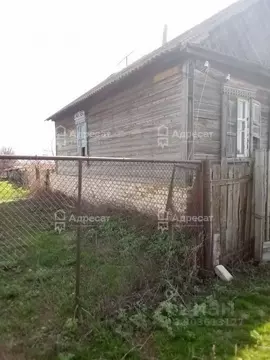 Дом в Волгоградская область, Калачевский район, Ляпичевское с/пос, ...