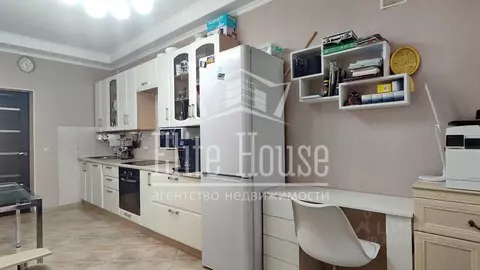 2-к кв. Калужская область, Калуга ул. Генерала Попова, 10 (65.0 м)