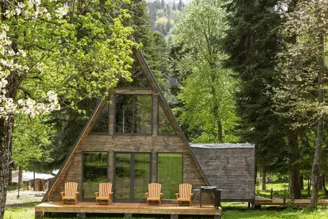 Дом в Карачаево-Черкесия, Зеленчукский район, с. Архыз  (100 м)