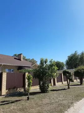 Дом в Волгоградская область, Среднеахтубинский район, Ахтубинское ...