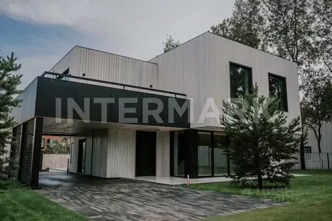 Коттедж, 327 м