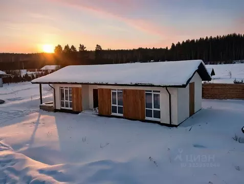 Дом в Свердловская область, Сысертский муниципальный округ, д. Ключи ...