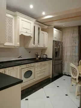 Продается 4-комнатная квартира