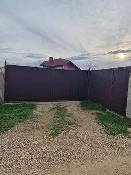 Дом в Крым, Сакский район, с. Уютное, Прибой СПК ул. Вишневая, 15 (180 ...