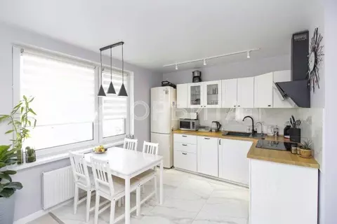 3-к кв. Тюменская область, Тюмень ул. Стройотрядовская, 12 (60.3 м)