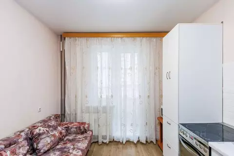 Студия Тюменская область, Тюмень ул. Новоселов, 111 (15.0 м)