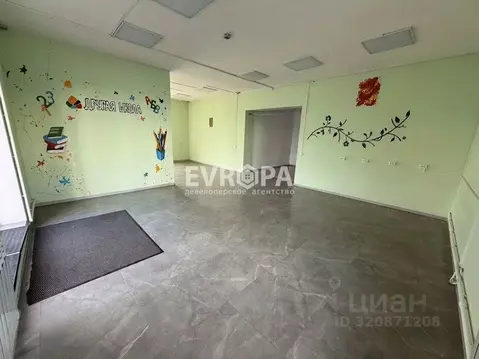 Офис в Ульяновская область, Ульяновск ул. Якурнова, 5 (76 м)