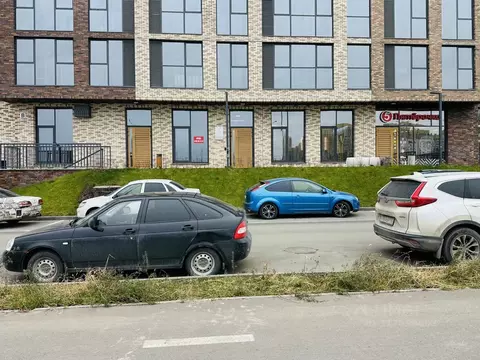 Помещение свободного назначения в Татарстан, Казань Родины мкр, Яратам ...