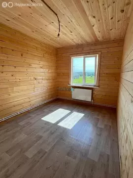 Дом в село Иглино, улица Пугачёва (90 м)