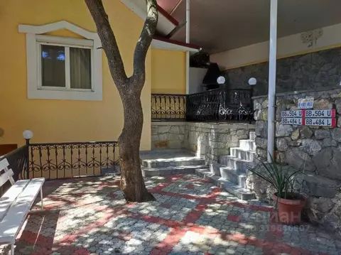 Комната Крым, Алупка спуск Крутой, 12