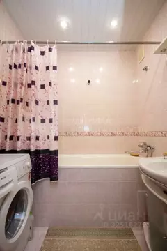 2-к кв. Тюменская область, Тюмень ул. Максима Горького, 3 (85.0 м)