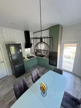 Дом в Астраханская область, Астрахань пл. Ленина (104 м)