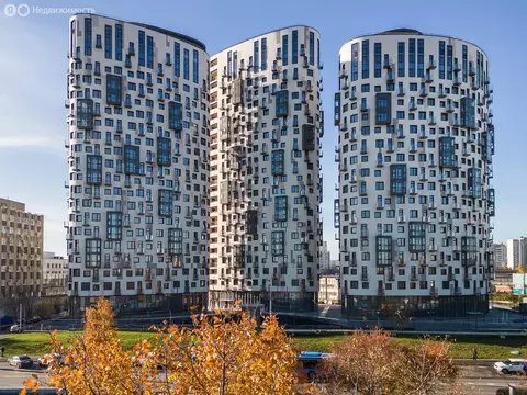 Торговая площадь (186 м)