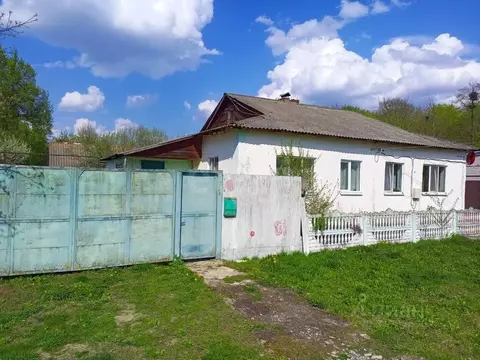 Дом в Брянская область, Клинцовский район, Смотровобудское с/пос, с. ...