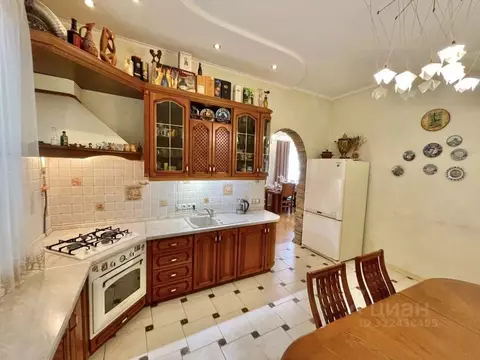 Дом в Краснодарский край, Краснодар ул. Некрасова, 18/1 (223 м)