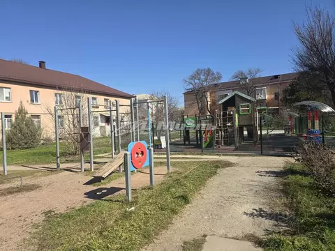 2-к кв. Крым, Симферополь городской округ, Грэсовский пгт ул. ...