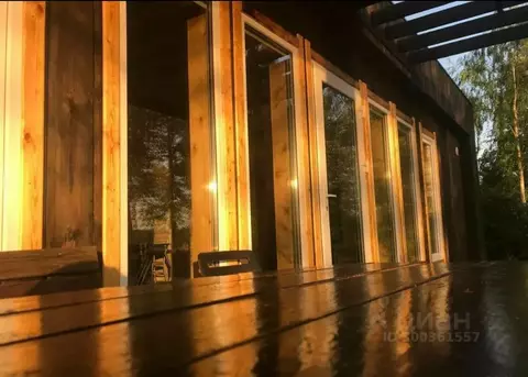 Дом в Ленинградская область, Лодейнопольский район, пос. Свирьстрой ...