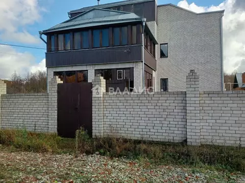 Дом в Воронежская область, Новоусманский район, Хреновское с/пос, с. ...