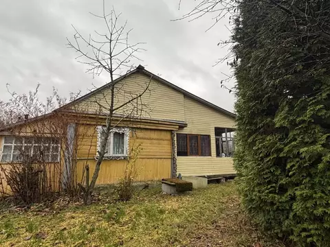 Дом в Калужская область, Перемышльский муниципальный округ, Сильково ...