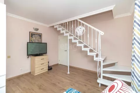 4-к кв. Тюменская область, Тюмень ул. Тимофея Чаркова, 81к2 (93.8 м)