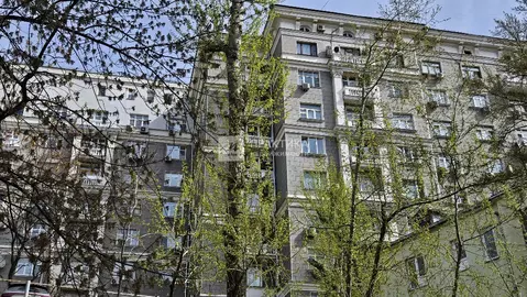 Продается 4-комнатная квартира