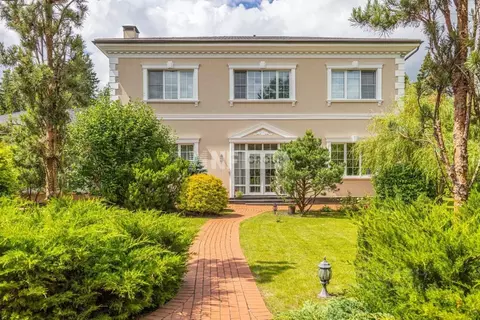 Коттедж в Москва д. Кузнецово, Вик кп,  (350 м)