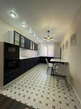 3-к кв. Санкт-Петербург пос. Парголово, Заречная ул., 42к2 (70.0 м)