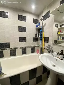 3-комнатная квартира: Тюмень, улица Федюнинского, 5 (65 м)