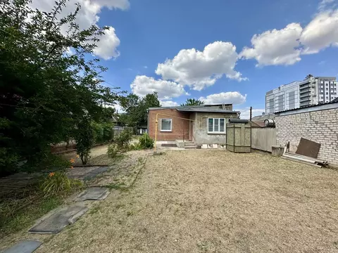 Дом в Краснодарский край, Краснодар ул. Володи Головатого, 481 (100 м)