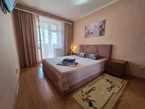 2-к кв. Крым, Симферополь ул. Самокиша, 10А (80.0 м)