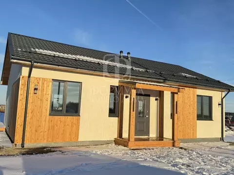 Дом в Свердловская область, Белоярский муниципальный округ, с. ...