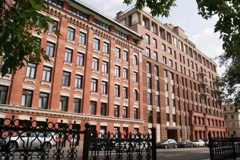 Продается 4-комнатная квартира