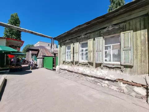 Торговая площадь в Саратовская область, Балашов ул. Пушкина, 64 (48 м)