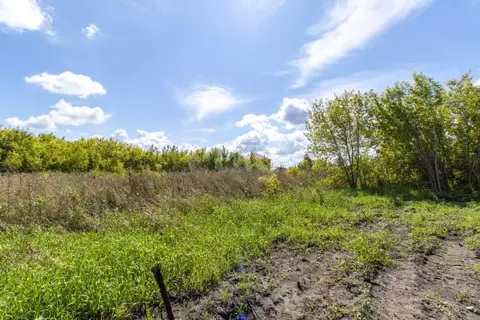 Участок в Омская область, Омский район муниципальный округ, пос. Имени ...