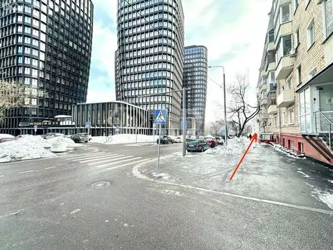 Торговая площадь (75 м)