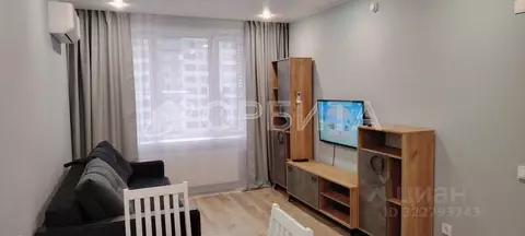 2-к кв. Тюменская область, Тюмень Интернациональная ул., 199к9 (56.0 ...