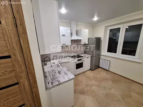 2-комнатная квартира: Миасс, улица Уральских Добровольцев, 1А (61 м)