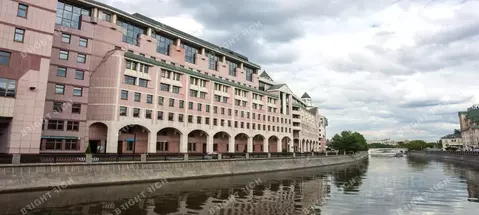 Офис в Москва Космодамианская наб., 52С3 (488 м)