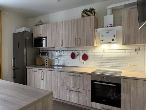 2-к кв. Санкт-Петербург Кременчугская ул., 19к3 (65.0 м)