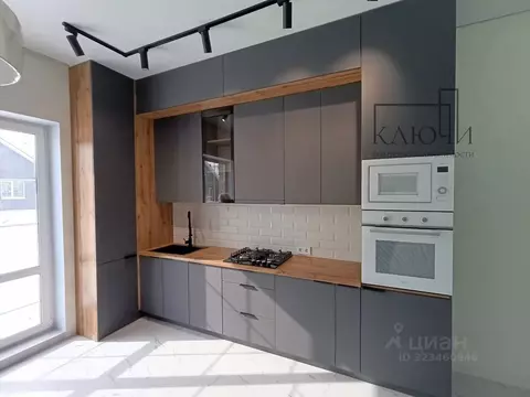 Таунхаус в Челябинская область, Магнитогорск ул. Золотистая, 108 (71 ...