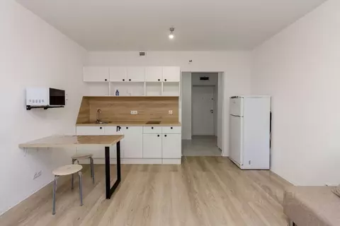 Студия Тюменская область, Тюмень Полевая ул., 117к5 (24.7 м)